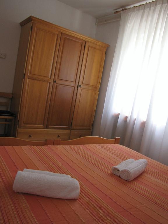 Apartment Alice Πούλα Δωμάτιο φωτογραφία