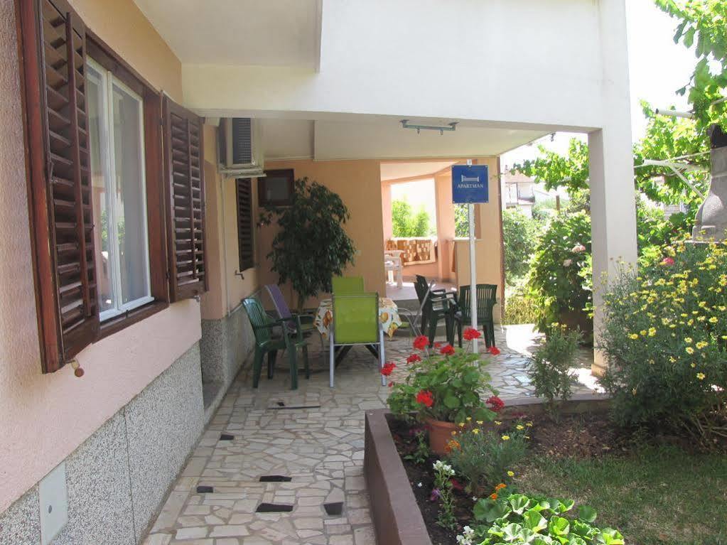 Apartment Alice Πούλα Εξωτερικό φωτογραφία